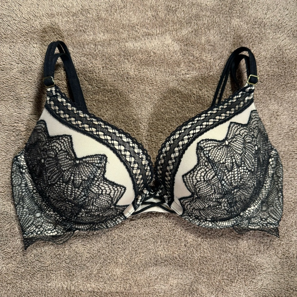 Victoria’s Secret Push Up Bra